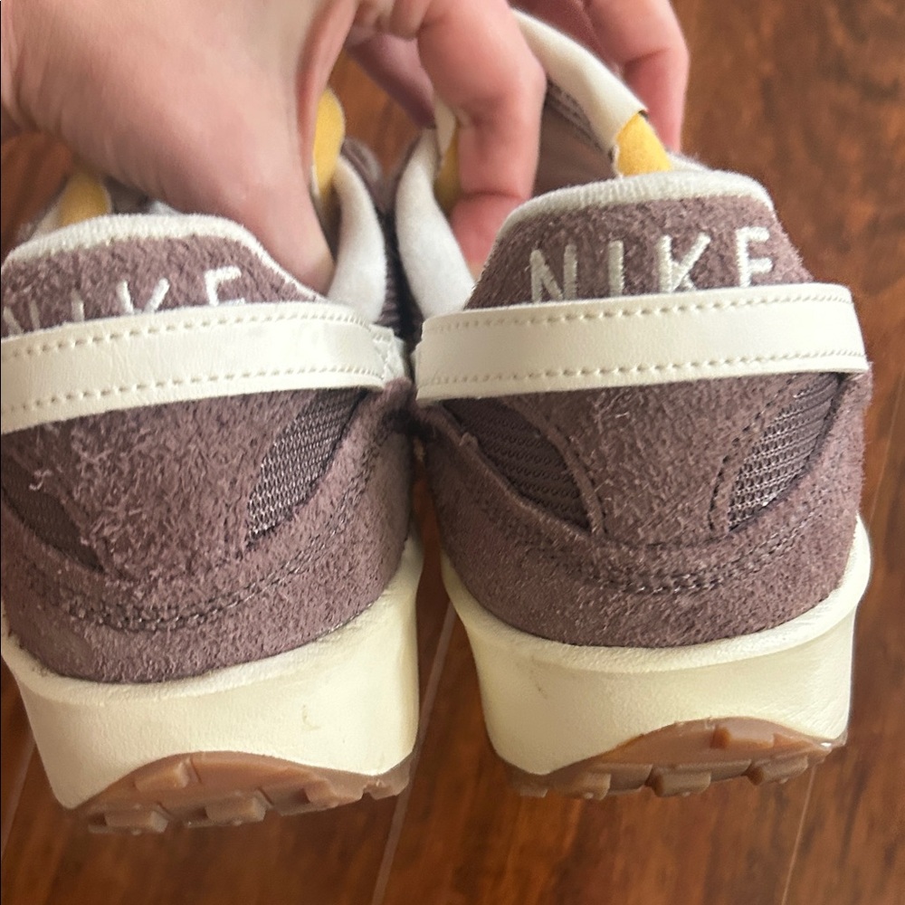 Nike Waffle Debut Vintage Sneakers - Picture 7 of 7